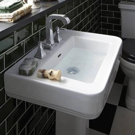 Heritage Wynwood 600mm Standard Basin & Pedestal - Various Tap Hole Options 2 Heritage Wynwood 600mm Standard Basin & Pedestal - Various Tap Hole Options - Image 2